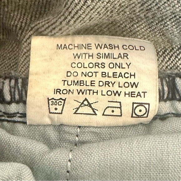 Divine Rights of Denim Low Cut Flare Jeans Size 25 - Picture 14 of 15